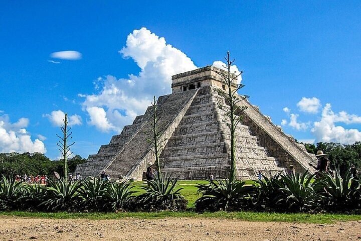 Chichen Itza Premium Access 2026: Small Group Tour to Chichen Itza, Cenote and Ekbalam from Cancun