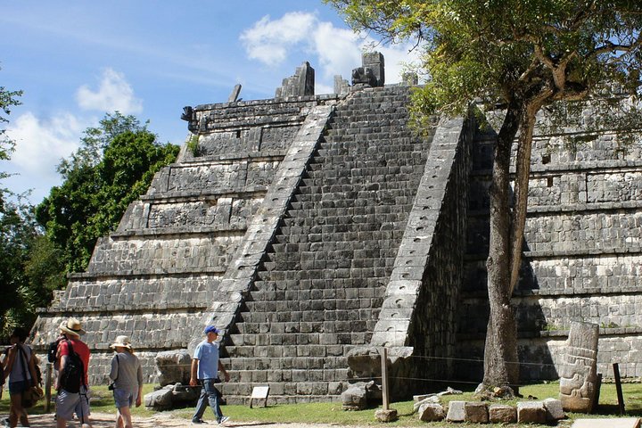 Chichen Itza Premium Access 2026: Chichen Itza, Beautiful Cenote and Valladolid All Inclusive Tour