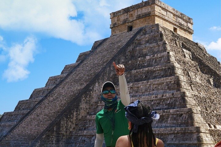 Chichen Itza Premium Access 2026: Early morning Chichen Itza Tour: Cenote and Tequila Tasting