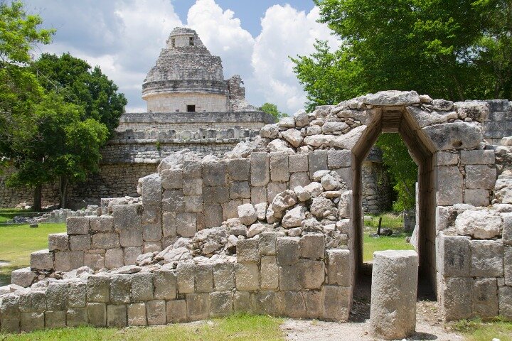Chichen Itza Premium Access 2026: Early morning Chichen Itza Tour: Cenote and Tequila Tasting