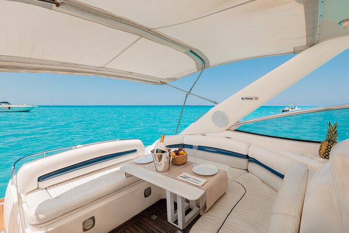 Private Premium Yacht 46FT Rental in Cancún | 2026 VIP Concierge