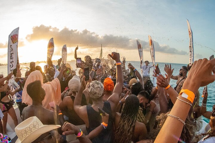 Adults only Hip Hop Sessions Boat Party Cancun | 2026 VIP Concierge