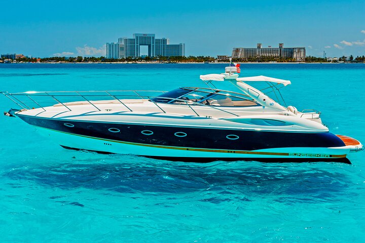 Private Premium Yacht 46FT Rental in Cancún | 2026 VIP Concierge